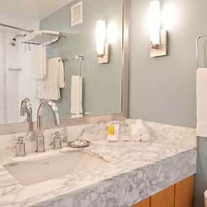 One-Bedroom Suite Mountain or City View